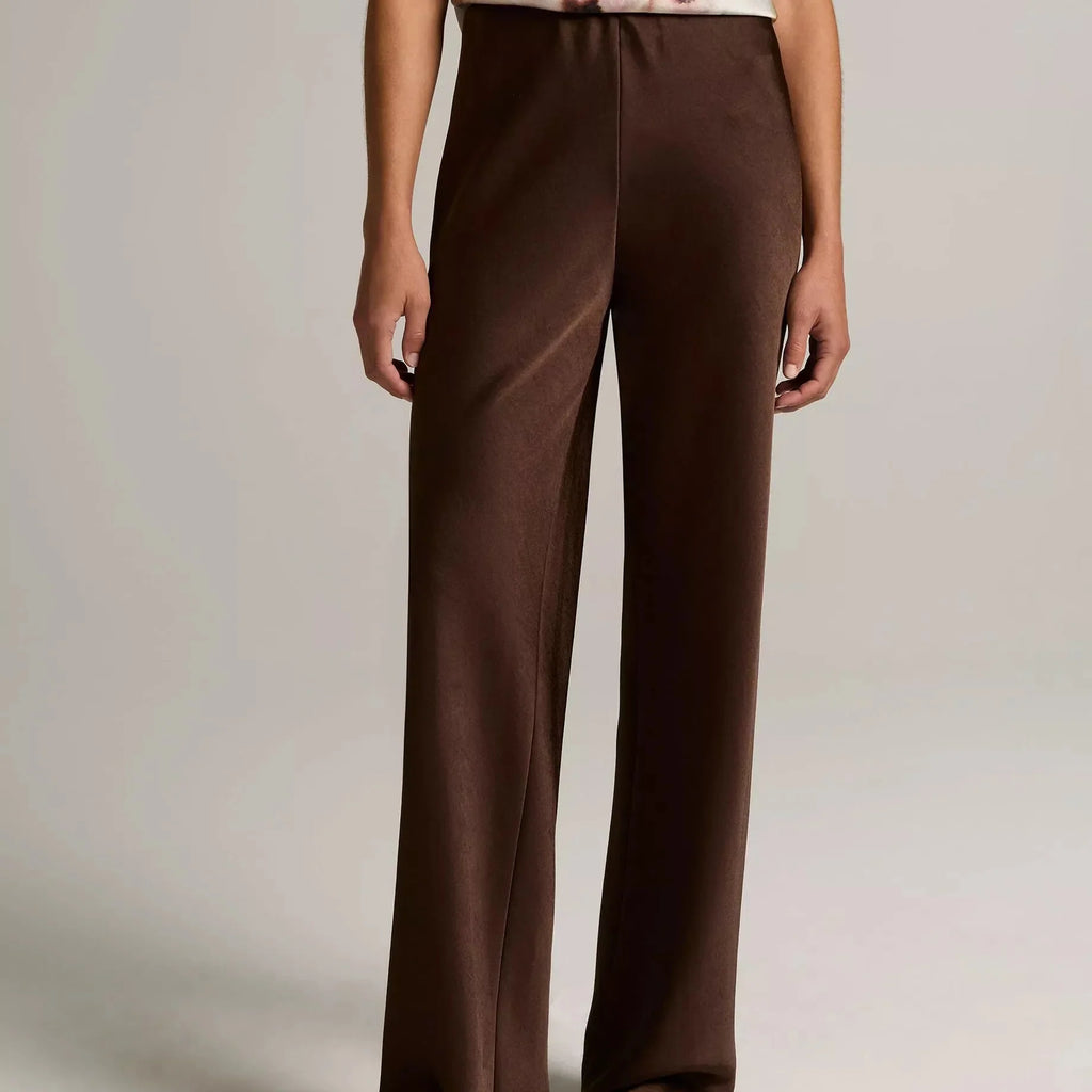 Women's drapey wide leg trousers