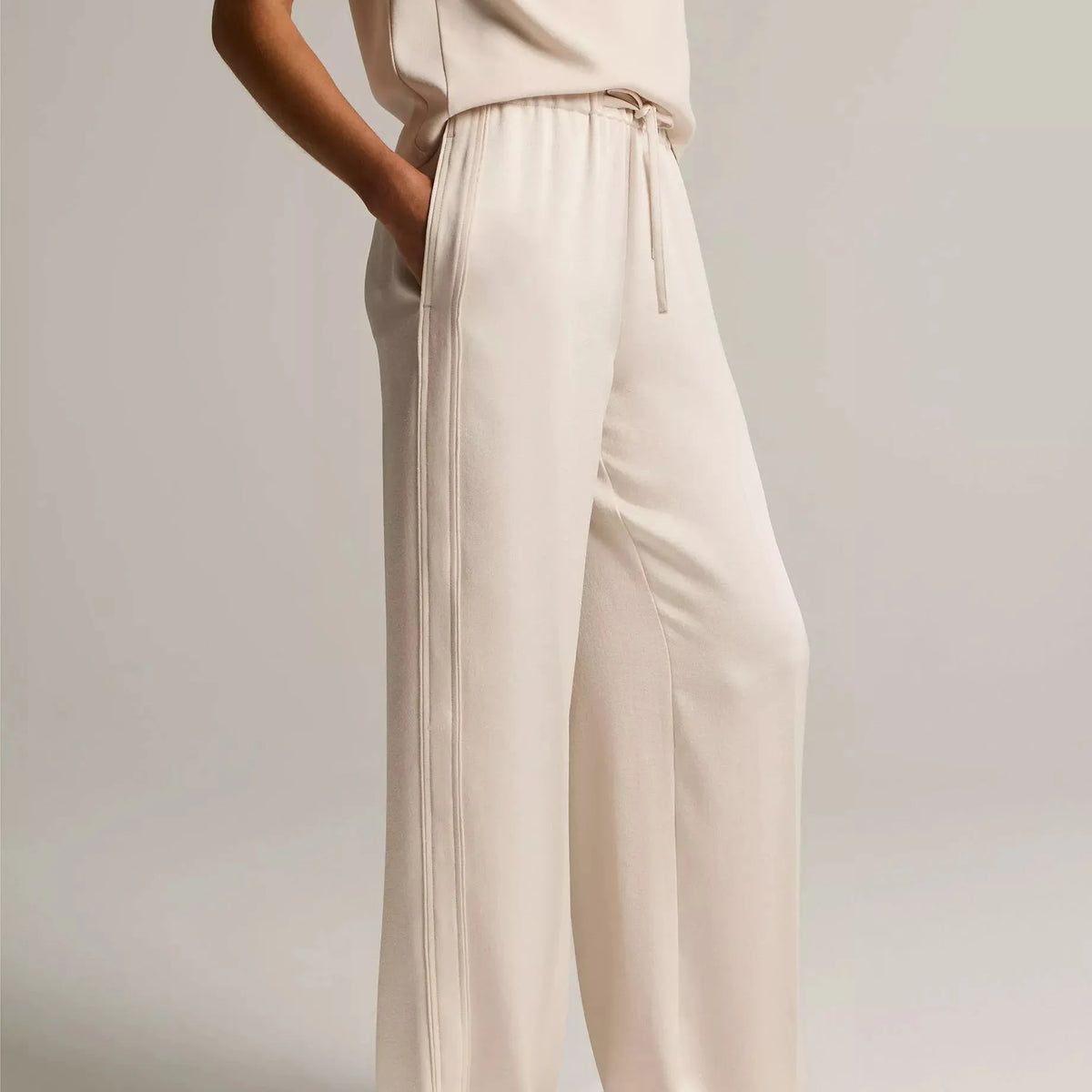 Women's drawstring wide leg pants